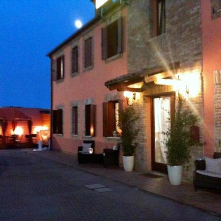 فيرّارا Hotel Le Corti Pitstop المظهر الخارجي الصورة