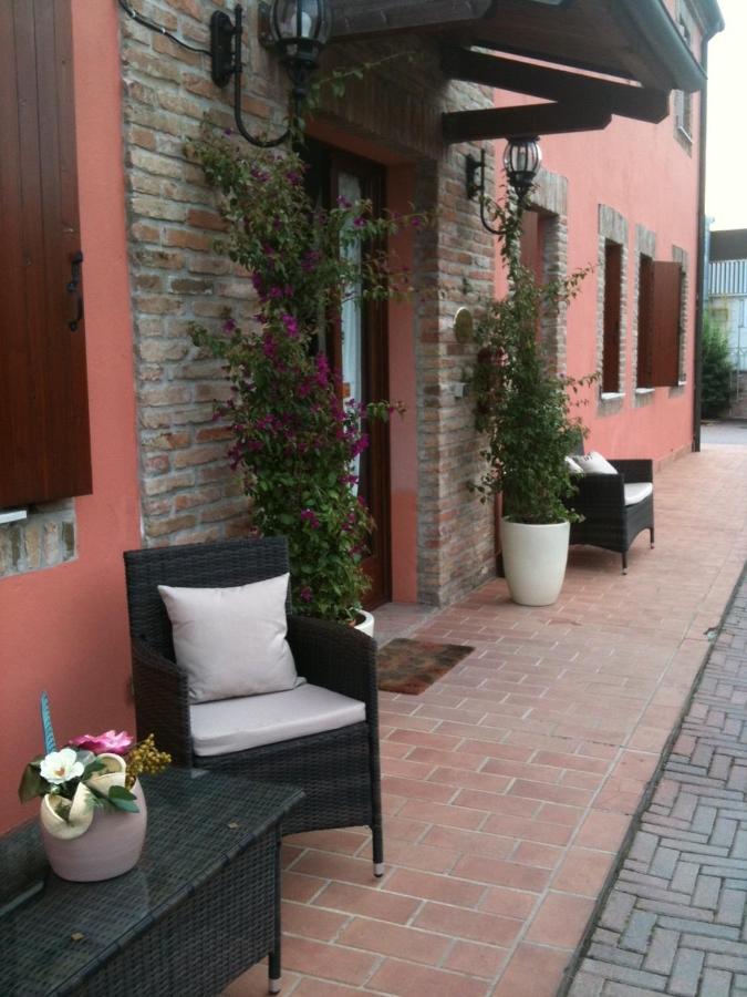 فيرّارا Hotel Le Corti Pitstop المظهر الخارجي الصورة