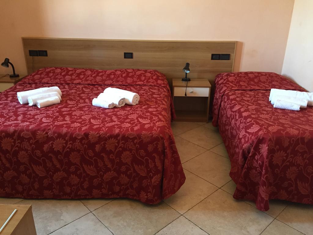 فيرّارا Hotel Le Corti Pitstop المظهر الخارجي الصورة