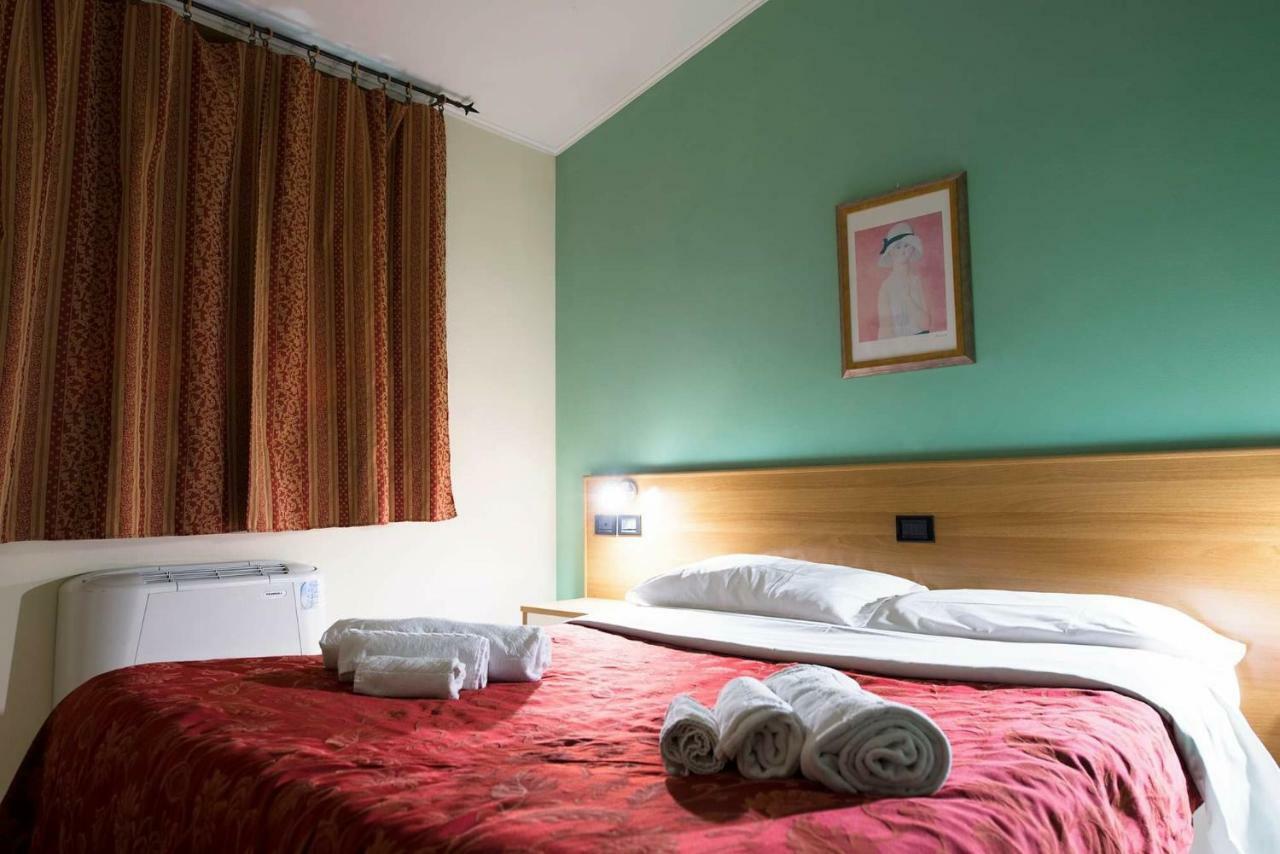 فيرّارا Hotel Le Corti Pitstop المظهر الخارجي الصورة